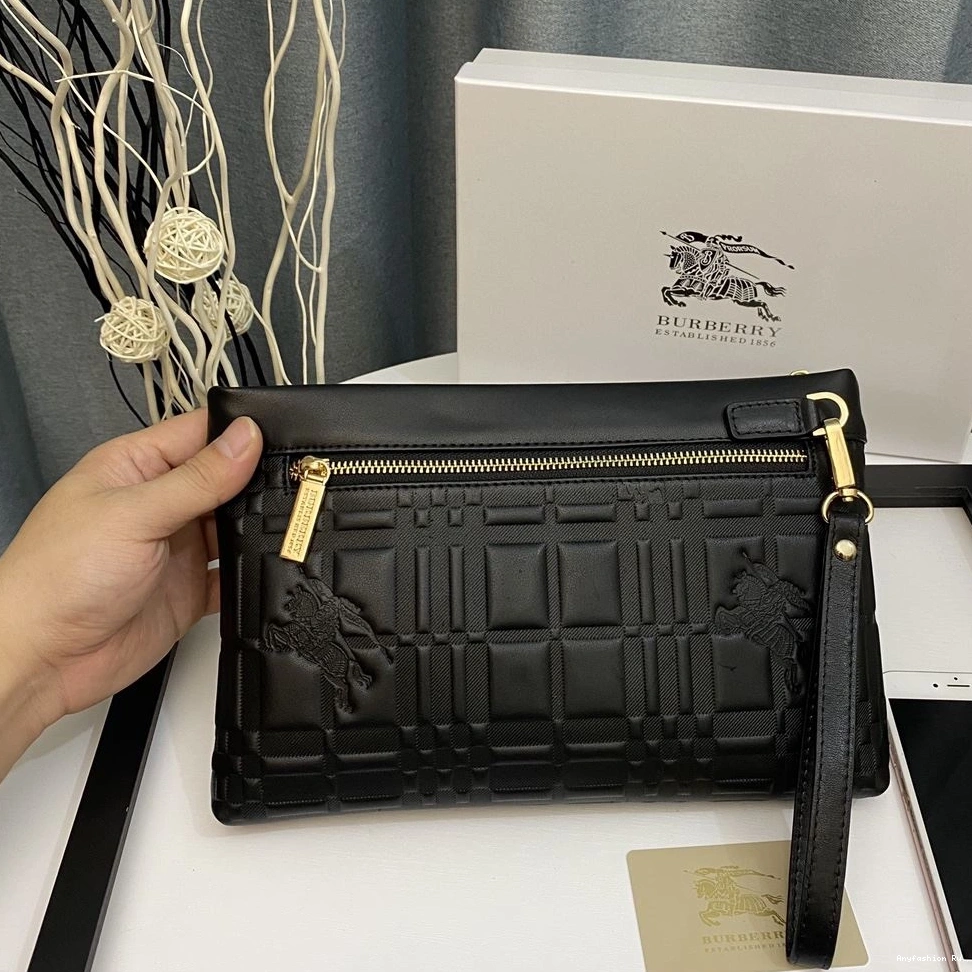 Bags 93304 Mens Sleek Burberry Clutch 0816
